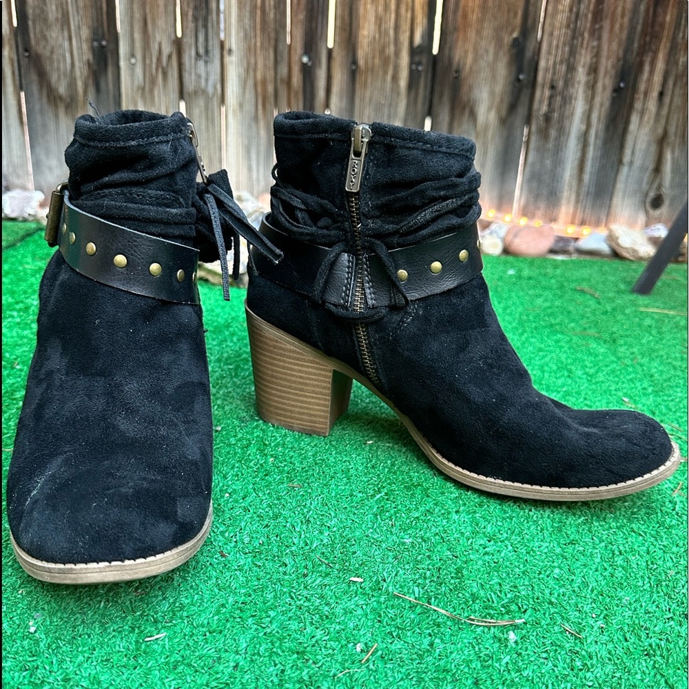 RoXy Black Ankle Booties